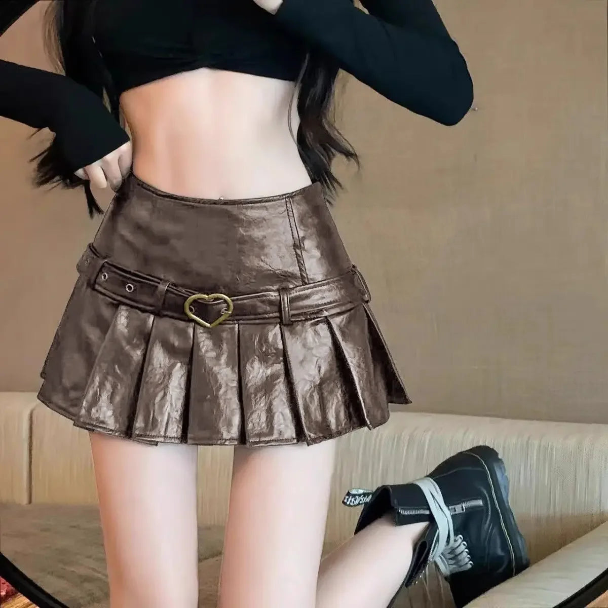Vintage High-Waisted PU Leather Mini Dress Slimming American Style Sexy Pleated Skirt Autumn/Winter New Arrival