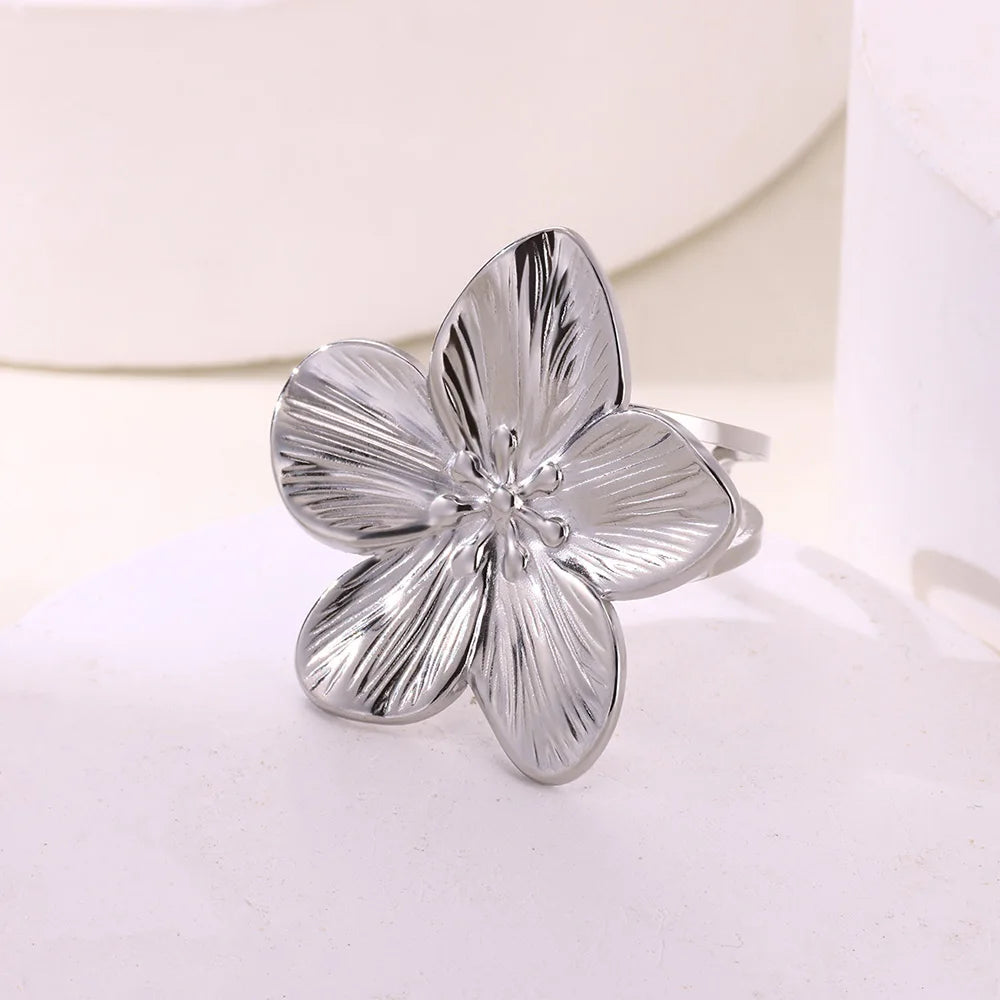 Elegant Stainless Steel Big Bloom Flower Rings For Women Gold Color New Style Open Rings Finger Jewelry Wedding Her Gift Punk