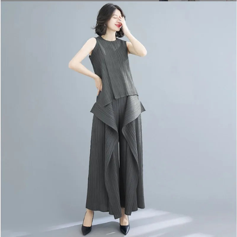 Miyake 2025 New Pleated Pants Irregular Wide-legged Pants Simple Loose Large Size with Elastic Formal Occasions Commuter Women's
