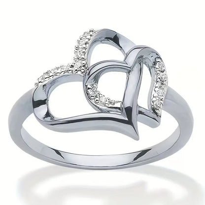 A pair of heart-shaped rings for women, simple and youthful in style.