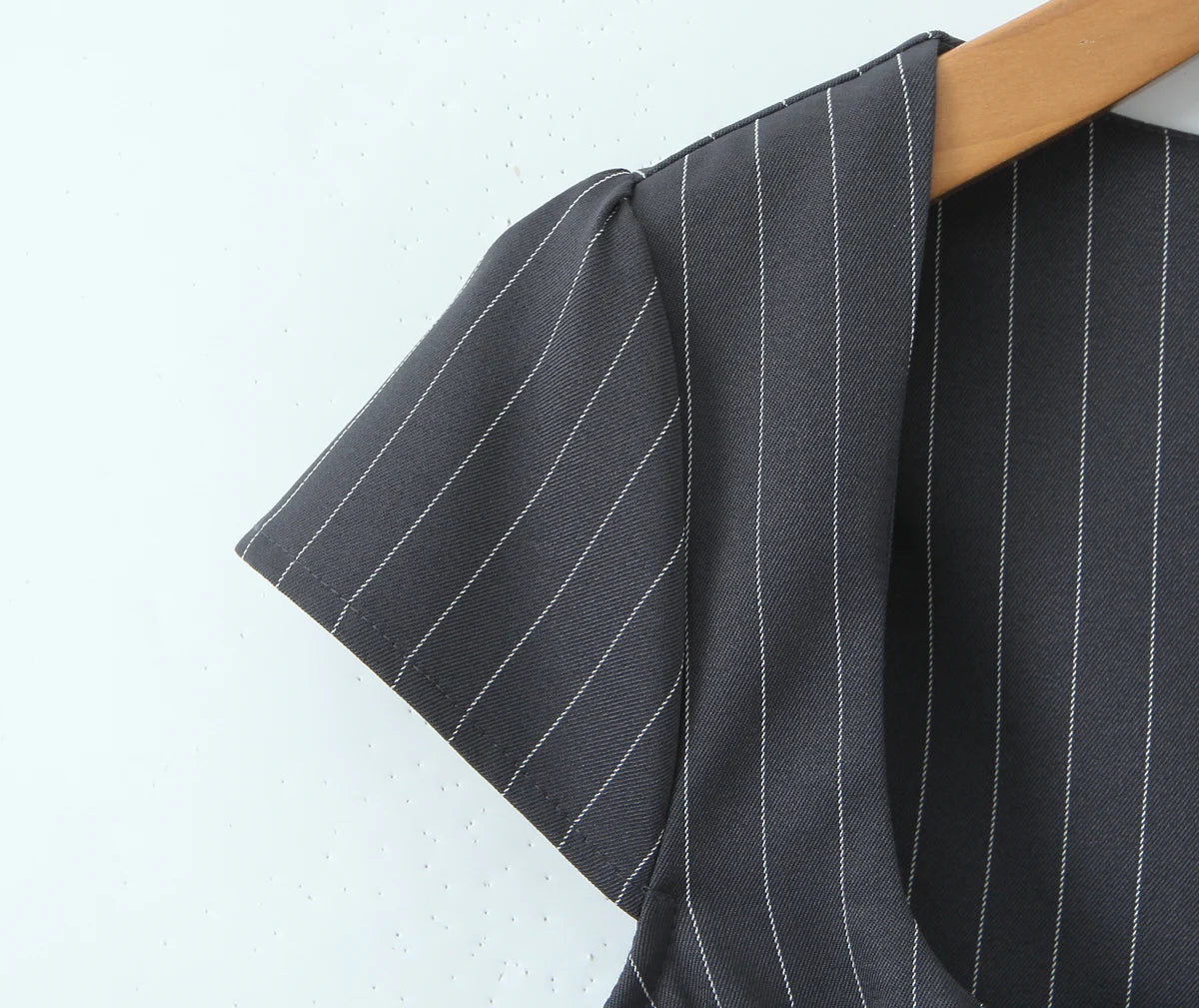 2025 Sexy Striped Square Collar Short Puff Sleeve Shirt Women Front Ruched Chest Double Zip up Front Slim Waist Crop Tops