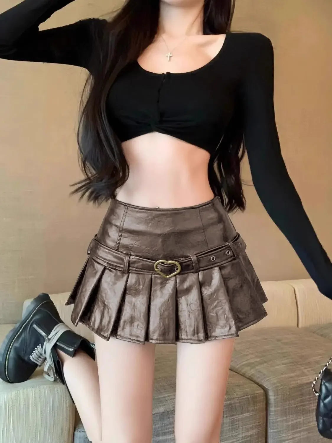 Vintage High-Waisted PU Leather Mini Dress Slimming American Style Sexy Pleated Skirt Autumn/Winter New Arrival