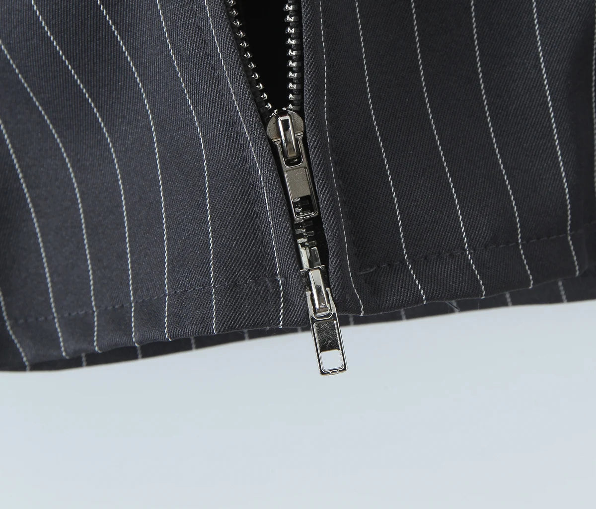 2025 Sexy Striped Square Collar Short Puff Sleeve Shirt Women Front Ruched Chest Double Zip up Front Slim Waist Crop Tops